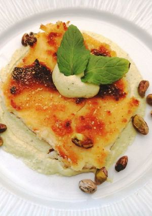 Foto di Gnocchi di semolino con salsa di pistacchi e menta