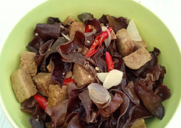Resep Oseng jamur kuping + tempe gembus yang Bisa Manjain Lidah