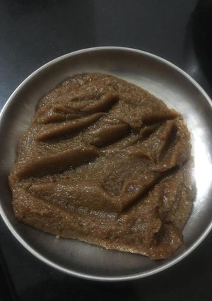 ઘઉંના લોટ નો શીરો (Wheat Flour Sheera Recipe In Gujarati) રેસીપી મુખ્ય ફોટો