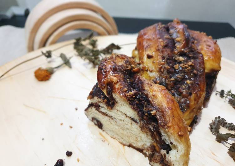 Chocolate Babka
