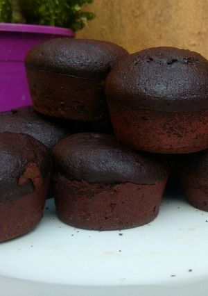 Una foto de Muffins de algarroba, banana y chocolate