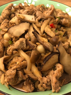 蒜香椒鹽三菇 的食譜成品照片