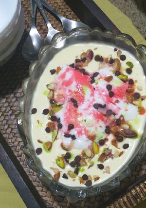 A picture of Ice cream delight.