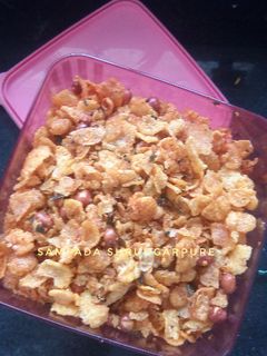 मक्याचा चिवडा (maka chivada recipe in marathi) रेसिपी चे मुख्य फोटो