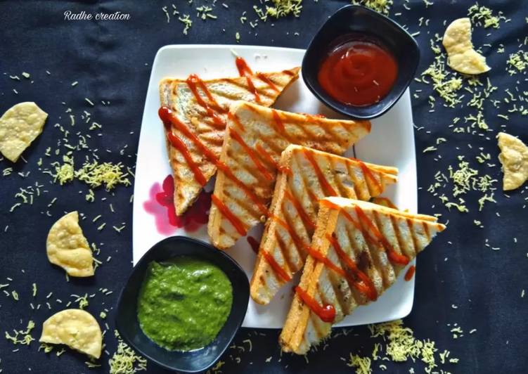 Recipe of Super Quick Homemade Sev bhujiya chaat sandwich