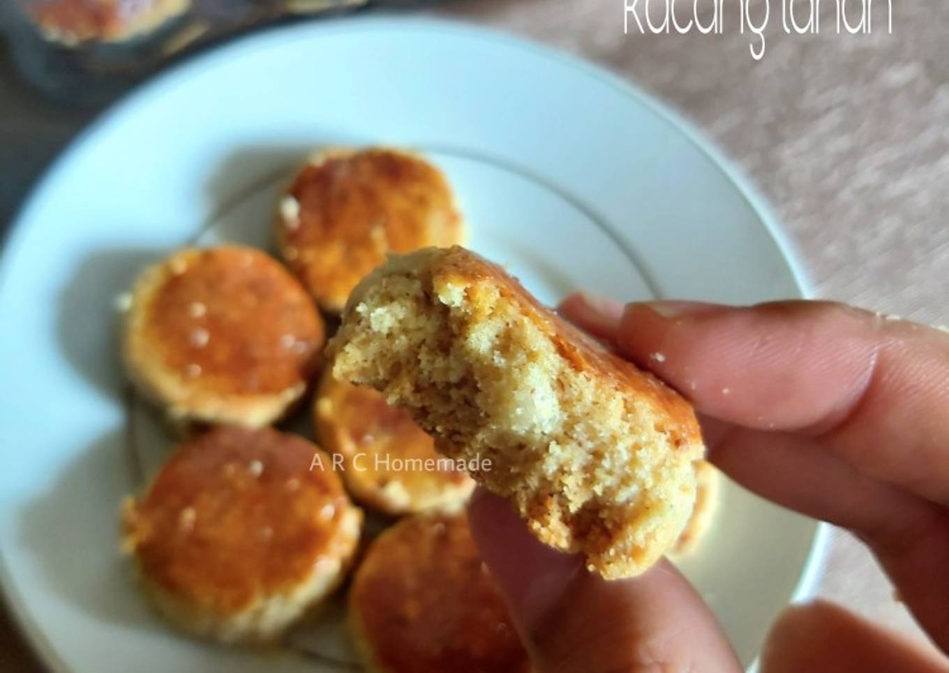 Kue kering kacang tanah