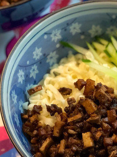 素食炸醬麵 的食譜成品照片