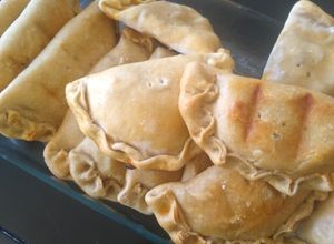 Una foto de Empanada de pino dulce