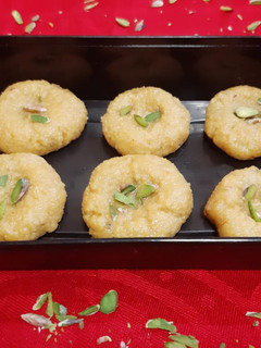केसर पेड़ा (Kesar peda recipe in Hindi) रेसिपी मुख्य फोटो