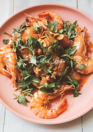 Hình của món Thịt kho tôm sốt me.