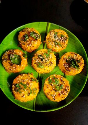 A picture of Methi corn dhokla.