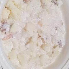 A picture of Cream fruits chaat.