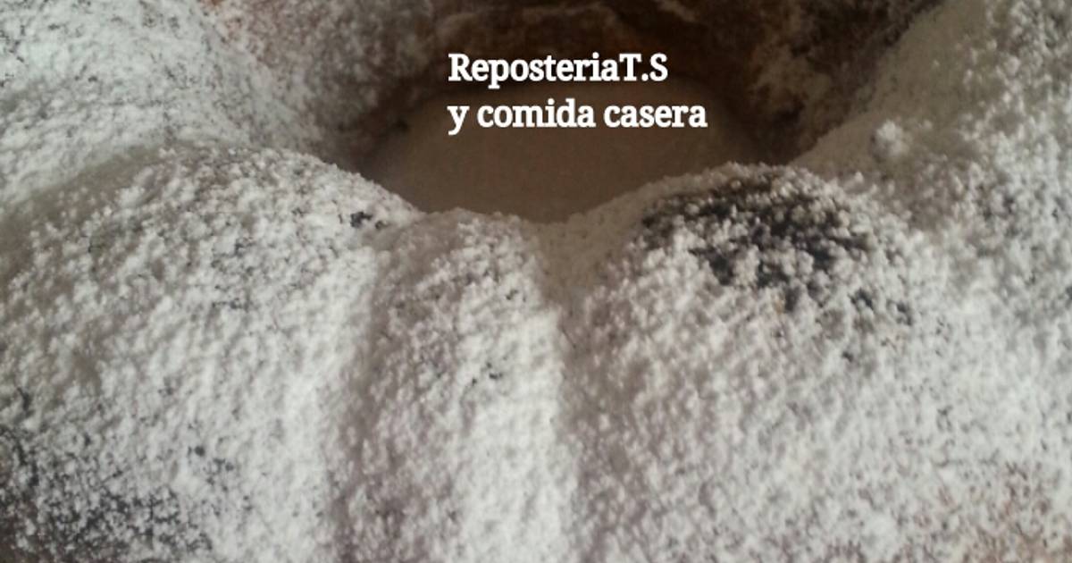 Bizcocho de chocolate blanco y queso philadelphia Receta de Reposteria