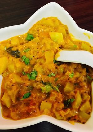A picture of Bottlegourd Dal Gravy.