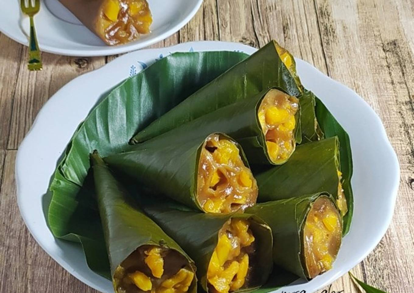Kue Clorot topping Nangka
