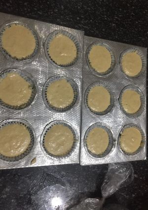 A picture of Vanilla cup cakes.