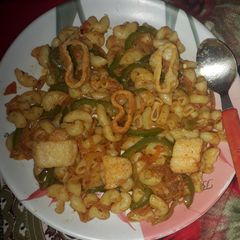 A picture of Macaroni.