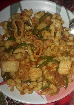 A picture of Macaroni.
