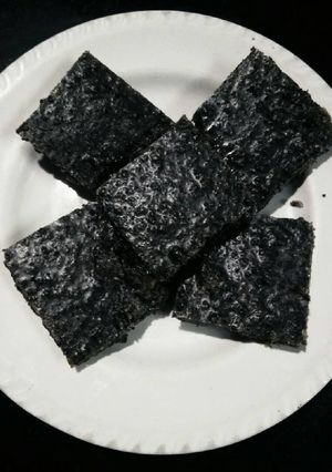 A picture of Black Sesame jaggery burfi.