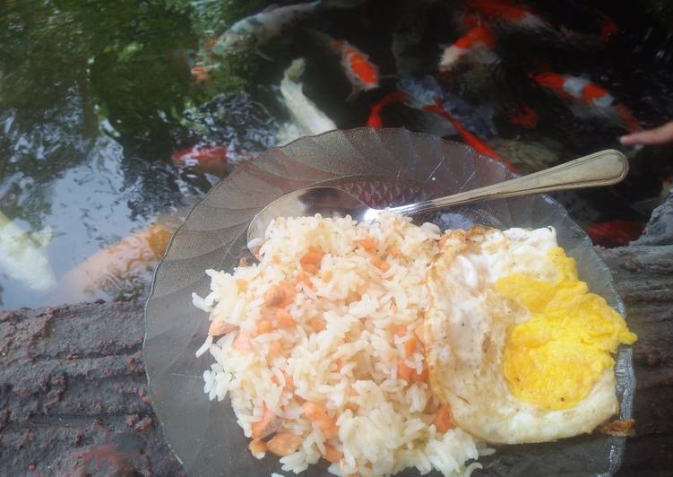 Langkah Mudah untuk Membuat Nasi goreng salmon, Bikin Ngiler