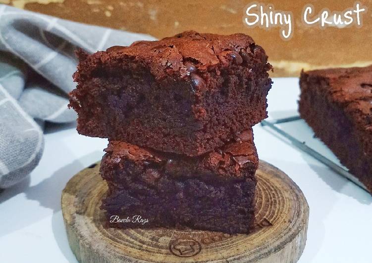 Bagaimana Membuat Fudgy Brownies Shiny Crust yang Enak