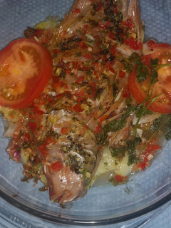 Una foto de Mojarra rellena de verduritas