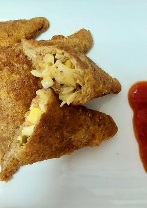 A picture of Chatkharey Dar Creamy Bread Pakora.