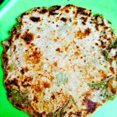 A picture of Lauki ke chilko ka paratha.