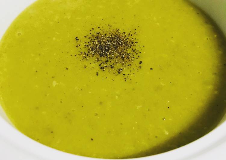 Get Breakfast of Green Peas Soup