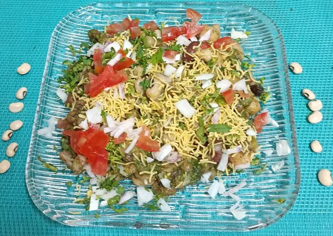 Nutritious Hot Black Eyed Peas And Sprouts Bhel Recipe By Bina Samir Telivala Cookpad 9783