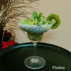 A picture of Kiwi chia seed pudding.