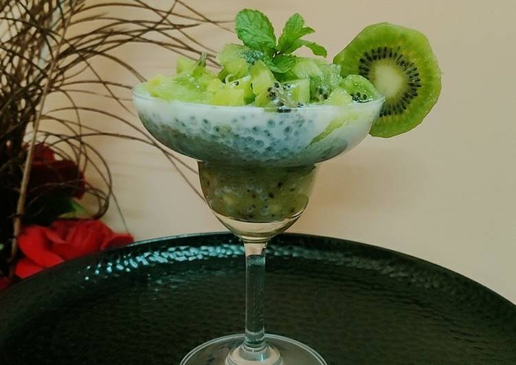 Recipe of Ultimate Kiwi chia seed pudding