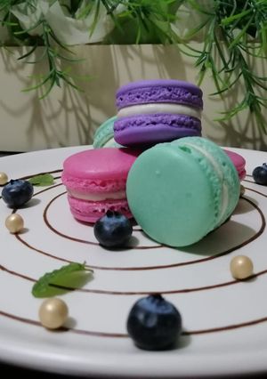 Una foto de Macarrons con merengue francés