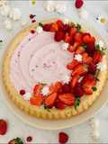 Crostata morbida allo yogurt greco e confettura di frutti di bosco