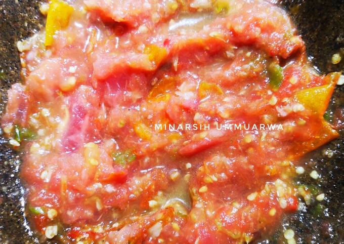 Resep Sambal Tomat Cobek 489 Oleh Minarsih Ummuarwa Cookpad