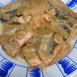 Merluza con salsa de almendras y pimentón dulce