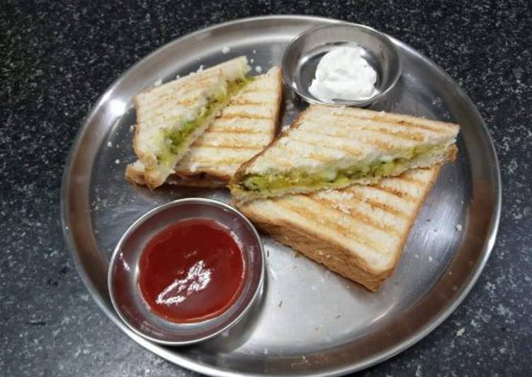 Recipe of Quick Cheesy Grilled Sandwich stuffed with leftover Aaloo Sabzi