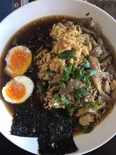 Una foto de 🍲Ramen de pollo🍲