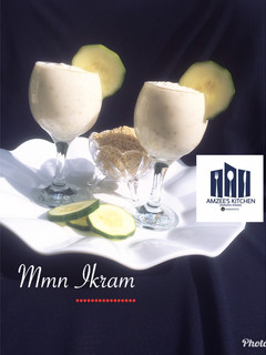 Yoghurt me shi’ir da cocumber daga Amzee’s kitchen ainihin hoton girkin