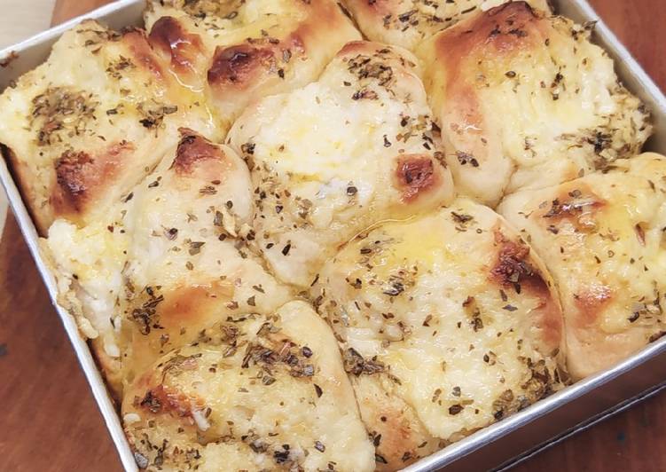 Bagaimana Menyiapkan Korean Garlic Cheese Bread versi Roti Sobek ?? yang Bisa Manjain Lidah