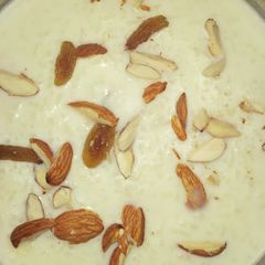 A picture of Rice kheer.