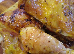 Una foto de Pollo al cúrcuma y limón