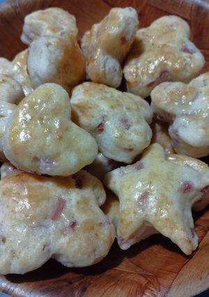 Una foto de Scones de queso y jamón sin manteca ni huevo (fáciles y deliciosos)