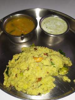 வரகரிசி நெய் பொங்கல்(varagarisi nei pongal recipe in tamil) செய்முறை முக்கிய புகைப்படம்