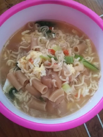 Langkah Gampang Menyiapkan Resep Sebelak mie kuah pedas yang Sempurna Anti Ribet, Lezat Sekali