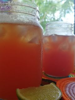 Una foto de Cerveza playera🍺🍅🍋
