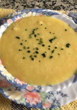 Una foto de Crema de apio venezolana