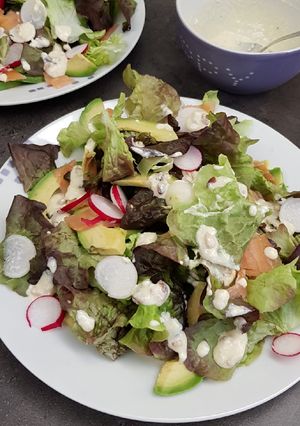 Une photo de ° Salade minceur avocats et saumon°