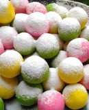 Bola-bola susu (candy milk ball)
