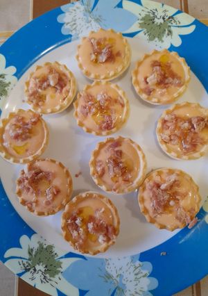 Una foto de Tartaletas de salmorejo